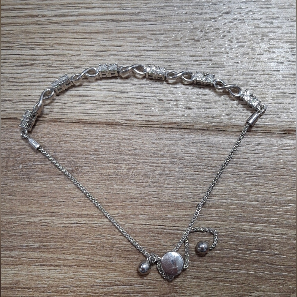 Womens Silver bracelet. See Pics.